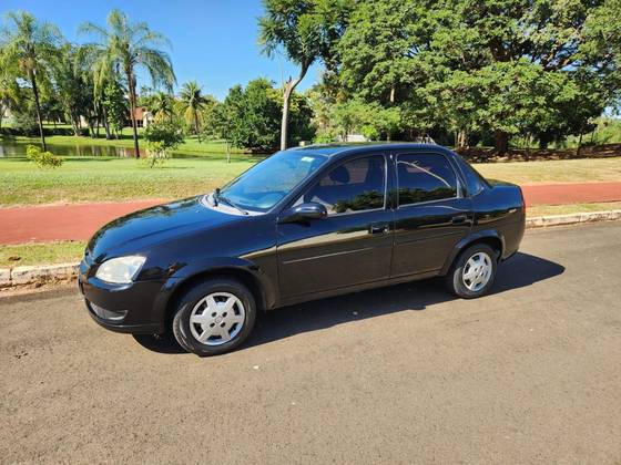 CHEVROLET CLASSIC 1.0 MPFI LS 8V FLEX 4P MANUAL CHEVROLET CLASSIC 1.0 MPFI LS 8V FLEX 4P MANUAL